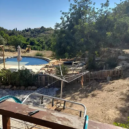 Tranquil Retreat With Shared Pool In Esti, Portugal إيستوا